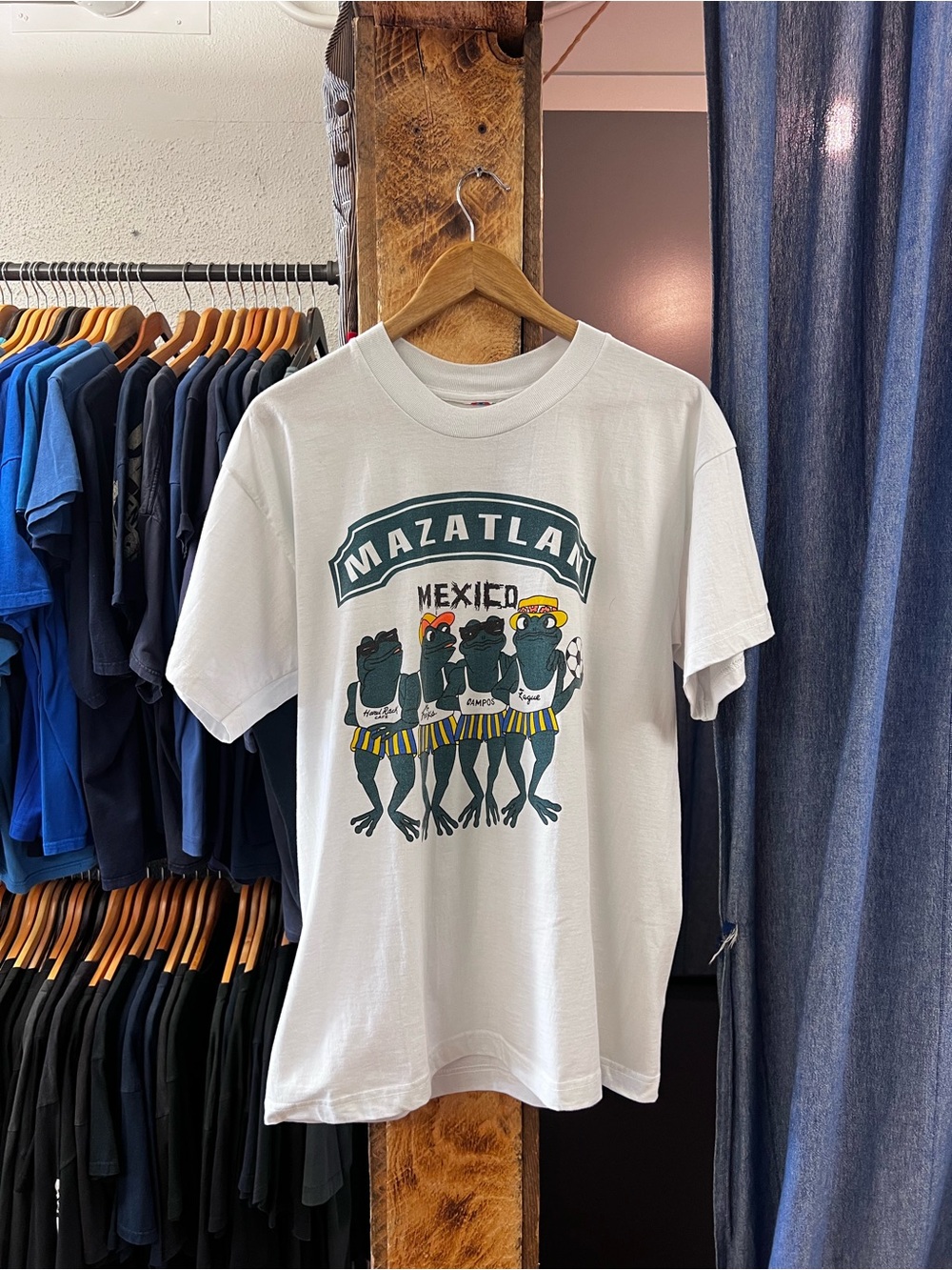 Vintage Mazatlan Mexico White Graphic T-Shirt